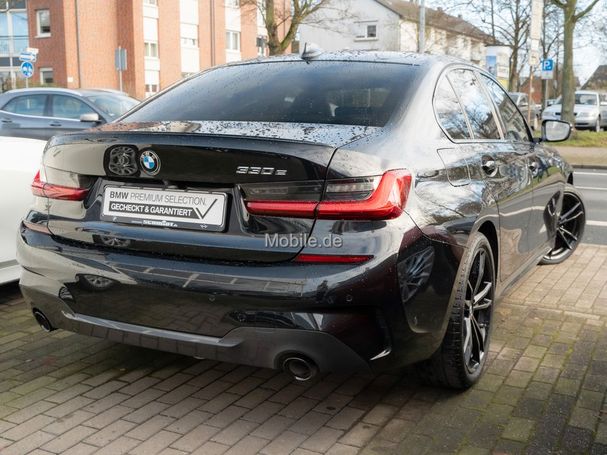 BMW 330e M Sport 215 kW image number 2