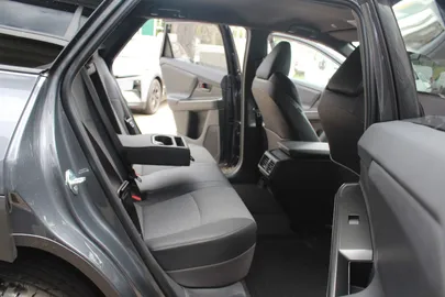 Car image 28