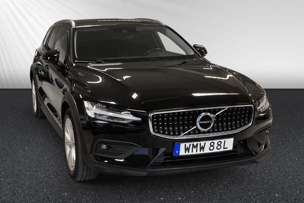 Volvo V60 Cross Country D4 AWD 141 kW image number 7