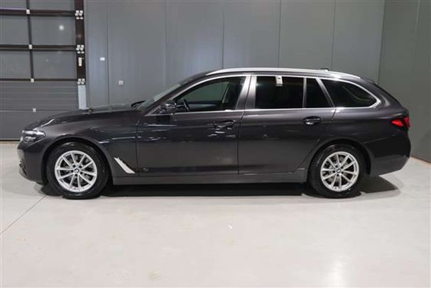 BMW 520i Touring 120 kW image number 3