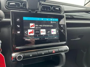 Car image 24