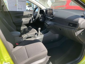 Car image 11