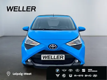 Car image 5