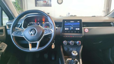 Car image 11