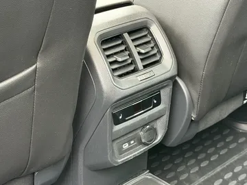 Car image 41