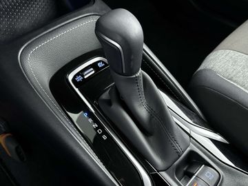 Car image 11