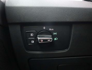 Car image 36