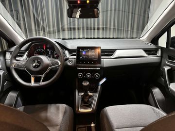 Car image 12