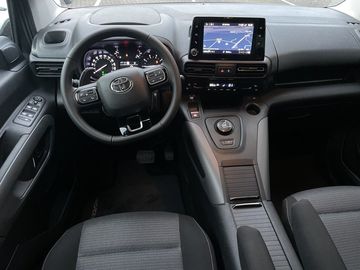 Car image 25