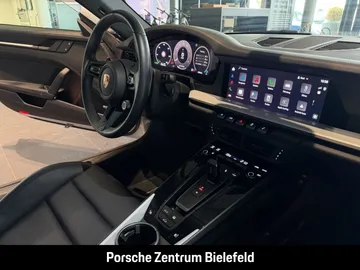 Car image 32