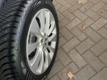 Car image 29