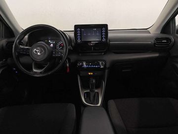 Car image 9