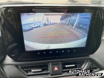 Car image 26