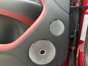 Car image 25