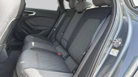 Car image 29