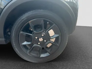 Car image 17
