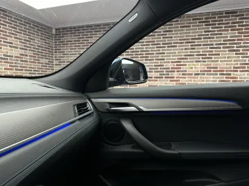 Car image 34