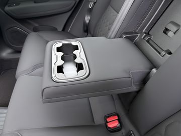 Car image 46