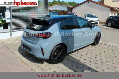 Car image 5