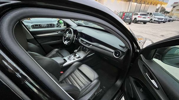 Alfa Romeo Stelvio 2.2 Q4 154 kW image number 14