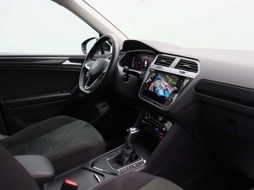 Car image 36