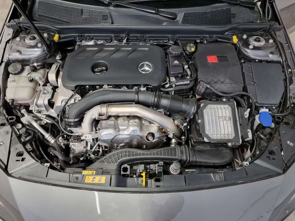 Mercedes-Benz A 220 Line 150 kW image number 16