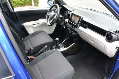 Car image 26