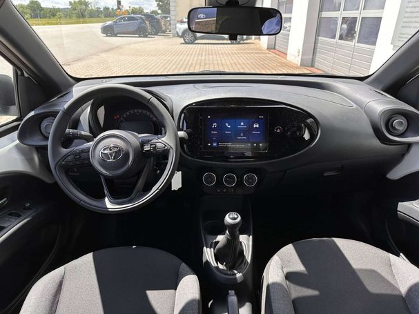 Toyota Aygo X 1.0 53 kW image number 9