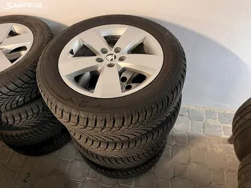 Car image 32