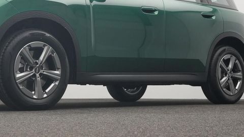 Car image 22