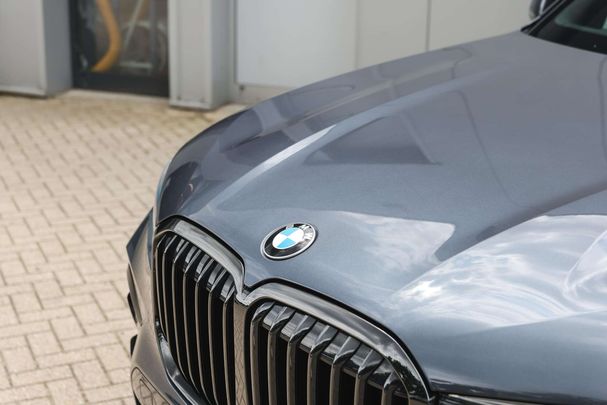 BMW X7 M50i xDrive 390 kW image number 42