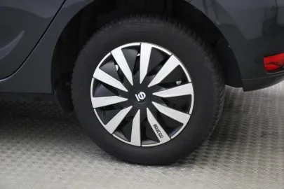 Car image 27