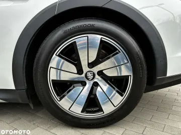 Car image 33