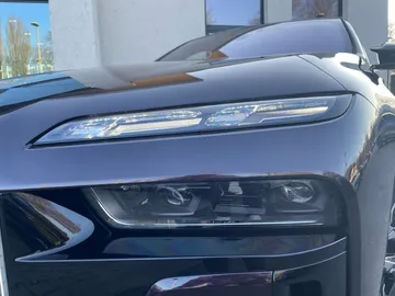 Car image 43