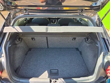 Car image 34
