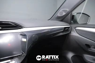 Car image 27