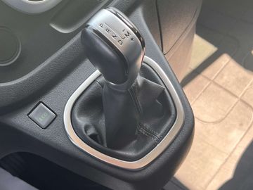 Car image 30