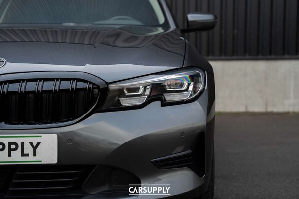 BMW 330e M 215 kW image number 9