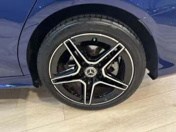 Car image 43