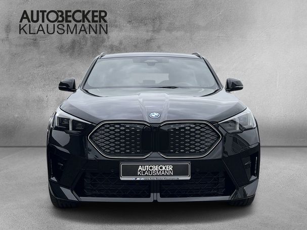 BMW iX2 xDrive30 M Sport Pro 230 kW image number 2