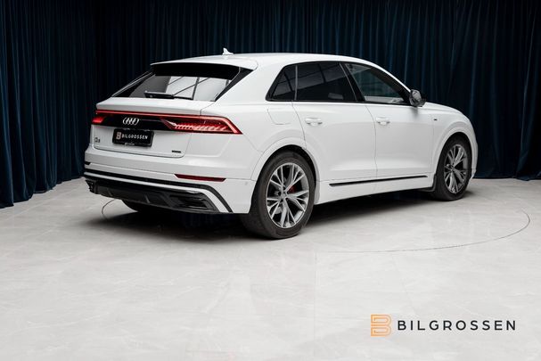 Audi Q8 55 TFSI quattro S-line 250 kW image number 2