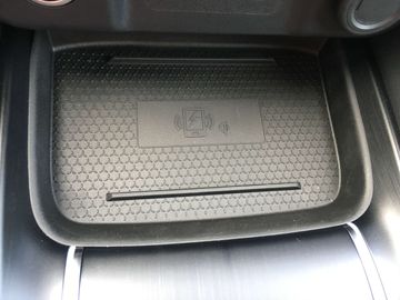 Car image 30