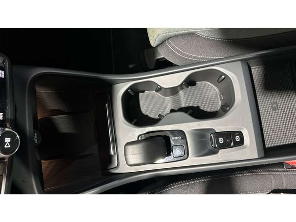 Volvo XC40 Recharge T4 155 kW image number 25