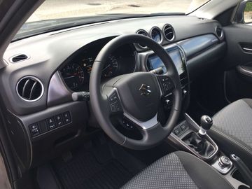 Car image 16