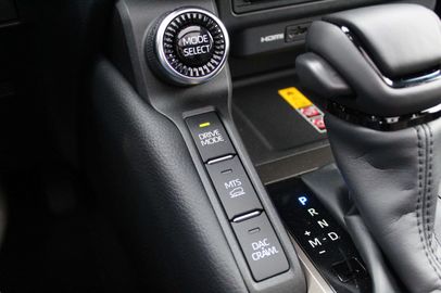 Car image 30