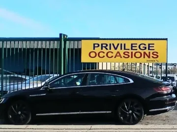 Car image 5