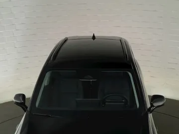 Car image 35