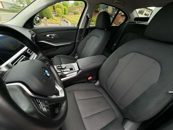 BMW 320d 140 kW image number 10