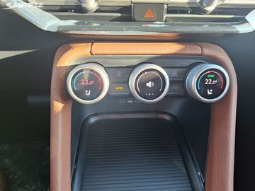 Car image 37