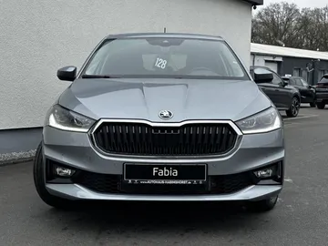 Car image 26